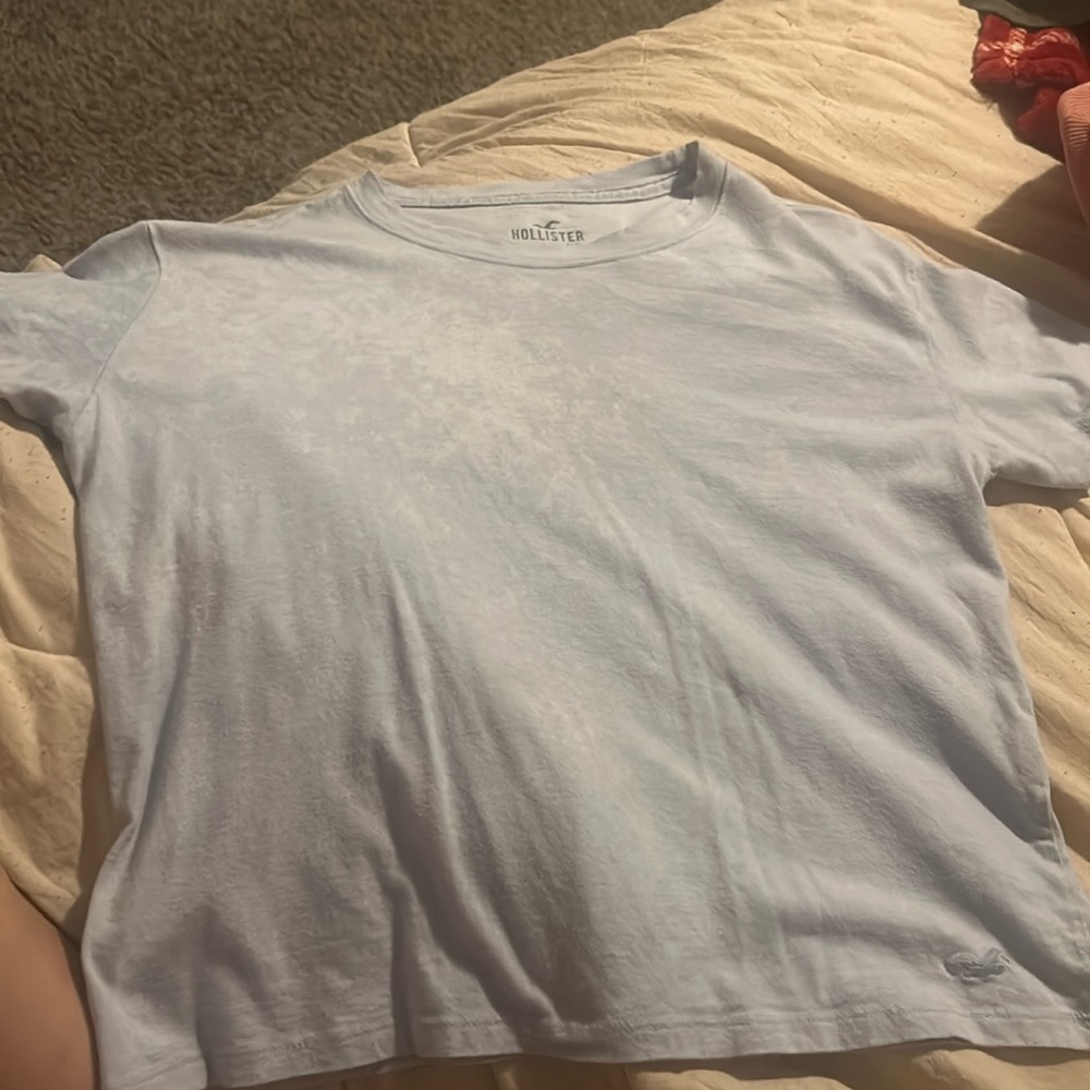 Hollister soft must-have Light Blue tee with White spots